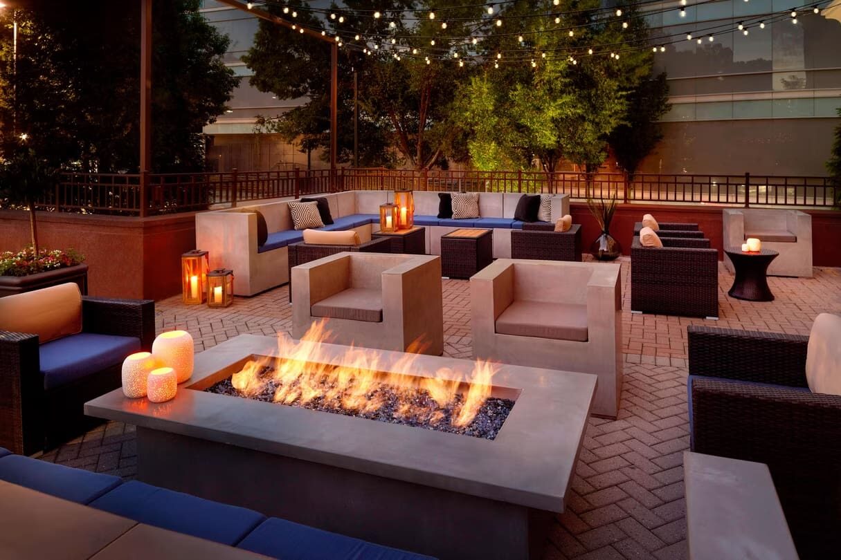 Springhill hotel patio